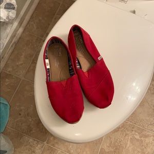 Brand new Toms